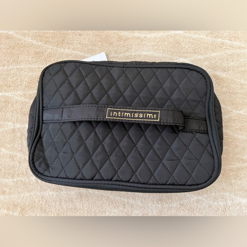 NWT Intimissimi Beauty Bag